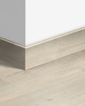 Quick-Step Parketplint QSPSKR03181 Tennessee Grijze Eik - 14 x 77 x 2400 mm - productfoto