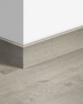 Quick-Step Parketplint QSPSKR03558 Zachte Grijze Eik - 14 x 77 x 2400 mm - productfoto
