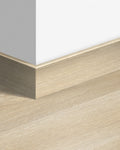 Quick-Step Parketplint QSPSKR03574 Engelse Beige Eik - 14 x 77 x 2400 mm - productfoto