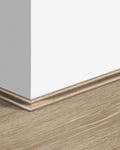 Quick-Step Kwadrant Plint QSSCOT03555 Vallei Lichtbruine Eik - 17 x 17 x 2400 mm - productfoto