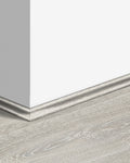 Quick-Step Kwadrant Plint QSSCOT03560 Klassiek Patina Grijze Eik - 17 x 17 x 2400 mm - productfoto