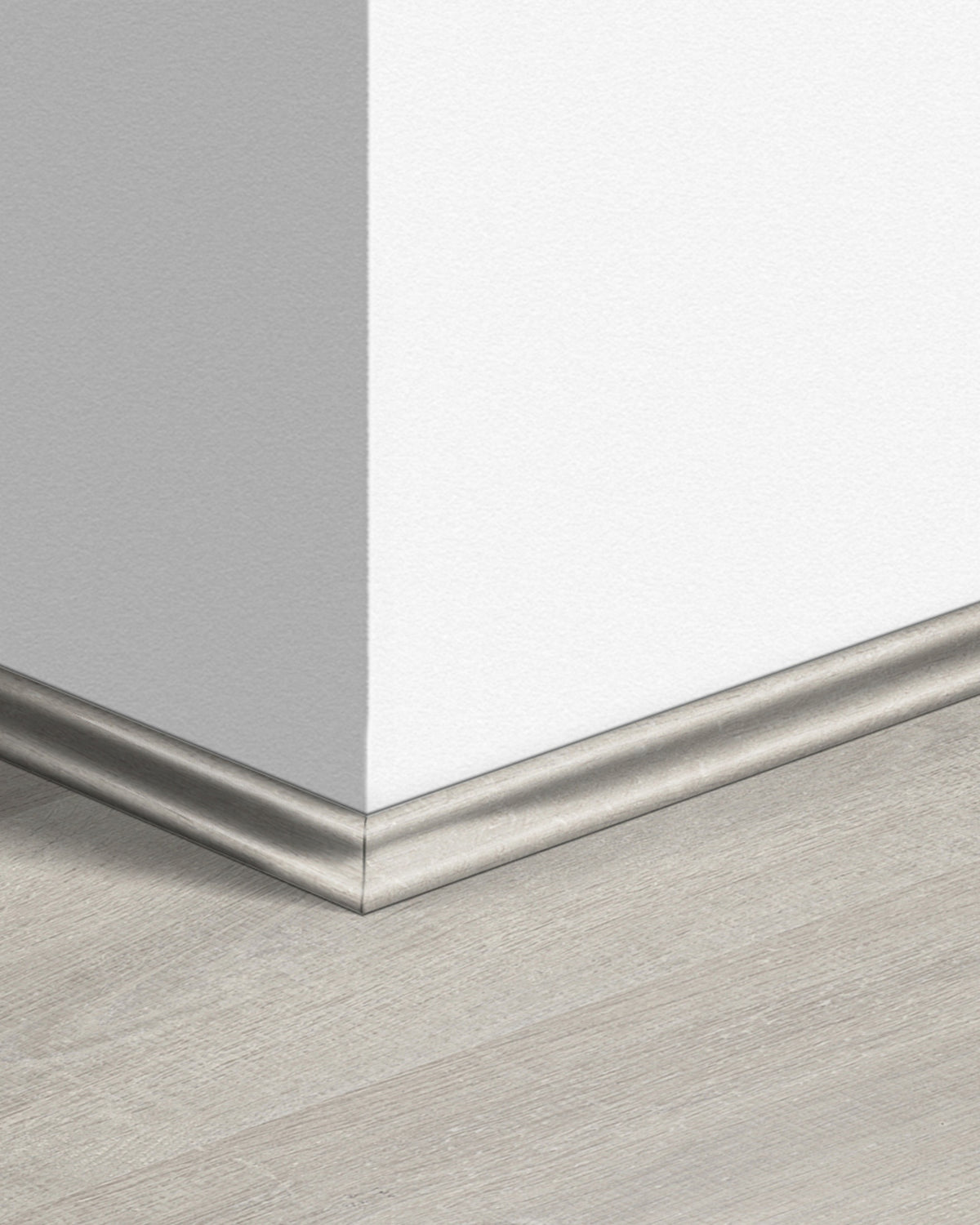 Quick-Step Kwadrant Plint QSSCOT03990 Levendige Grijze Eik - 17 x 17 x 2400 mm - productfoto