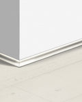 Quick-Step Kwadrant Plint QSSCOT04753 Witgeverfde Eik - 17 x 17 x 2400 mm - productfoto