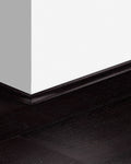 Quick-Step Kwadrant Plint QSSCOT04755 Zwartgeverfde Eik - 17 x 17 x 2400 mm - productfoto