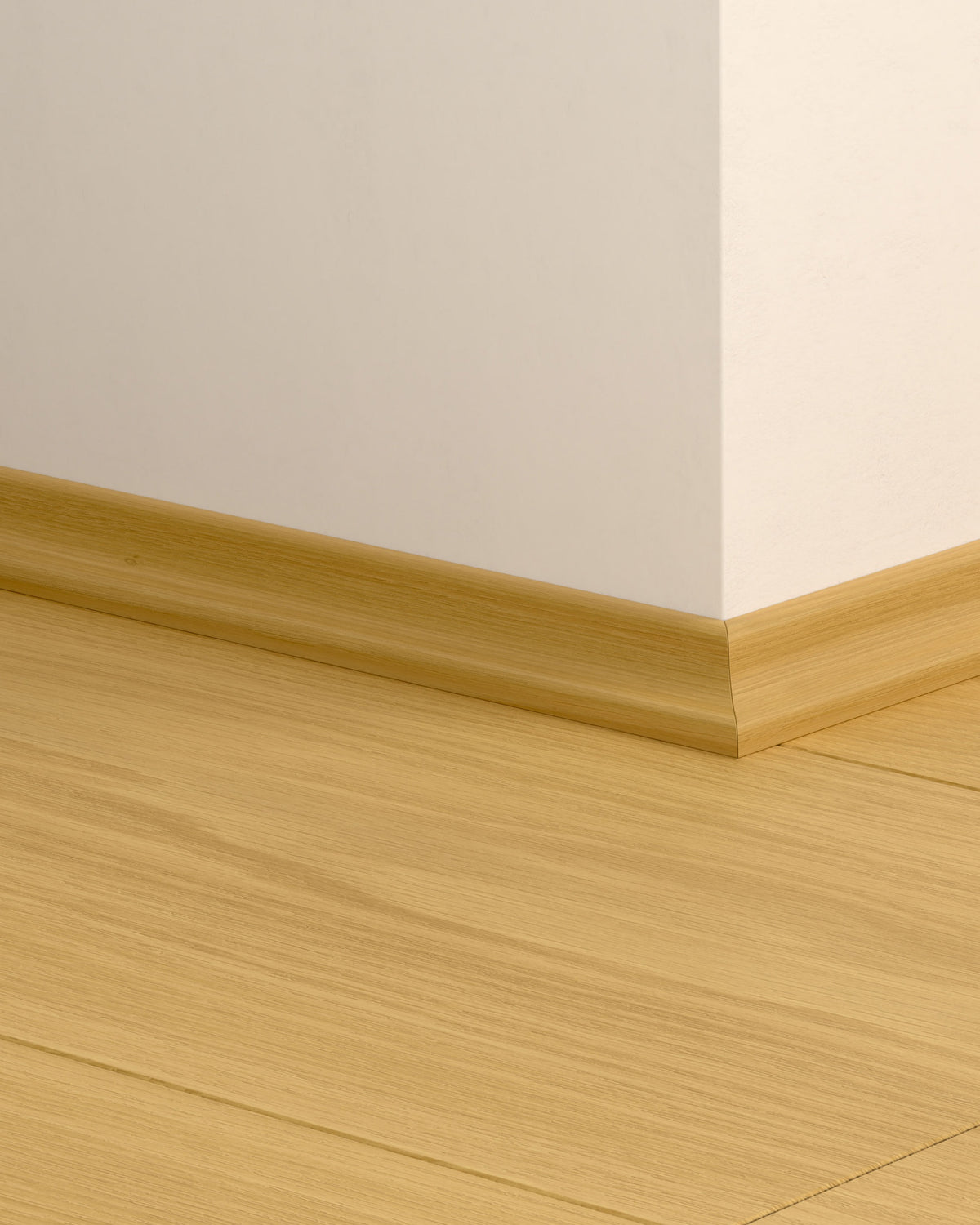 Quick-Step Kwadrant Plint QSSCOT05794 Biscuit Bruine Eik - 17 x 17 x 2400 mm - productfoto