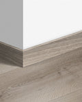 Quick-Step Plint QSSK03552 Woestijn Geborstelde Grijze Eik - 12 x 58 x 2400 mm - productfoto