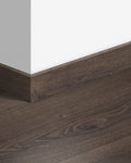 Quick-Step Plint QSSK03553 Woestijn Geborstelde Donkerbruine Eik - 12 x 58 x 2400 mm - productfoto