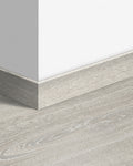 Quick-Step Plint QSSK03560 Klassiek Patina Grijze Eik - 12 x 58 x 2400 mm - productfoto