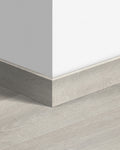 Quick-Step Plint QSSK03990 Levendige Grijze Eik - 12 x 58 x 2400 mm - productfoto