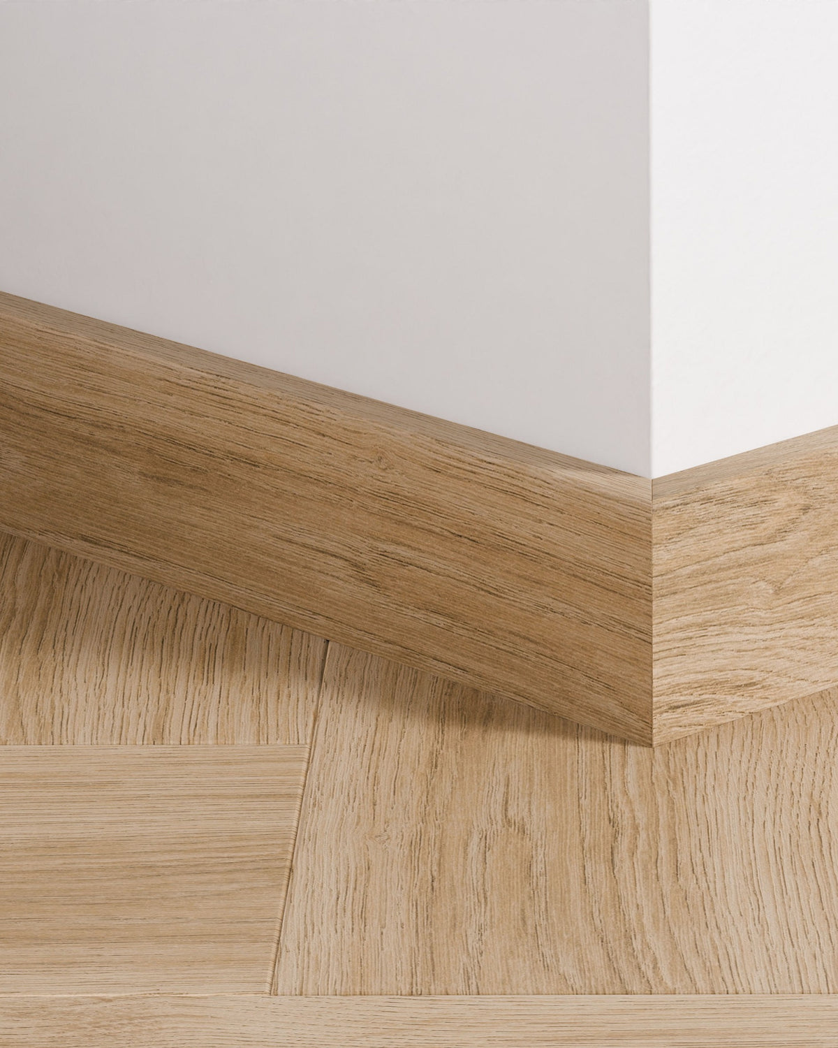 Quick-Step Plint QSSK08245 Gebrande Eik - 12 x 58 x 2400 mm - productfoto