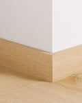 Quick-Step Plint QSSK08255 Amandelbruine Eik - 12 x 58 x 2400 mm - productfoto