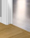Quick-Step Incizo Profiel QSVINCP40238 Botanische Gerookte Eik - 8 x 45 x 2000 mm - productfoto