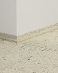 Quick-Step Kwadrant Plint QSVSCOT40276 Kiezelbeton - 17 x 17 x 2400 mm - productfoto