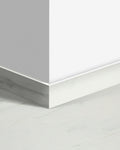 Quick-Step Plint QSVSK40136 Wit Carrara-Marmer - 12 x 58 x 2400 mm - productfoto