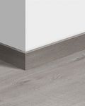 Quick-Step Plint QSVSK40201 Katoen Koudgrijze Eik - 12 x 58 x 2400 mm - productfoto