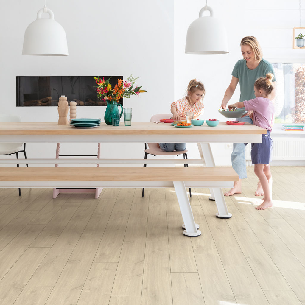 Quick-Step Classic CLM1655 Havana Naturelle Eik - Laminaat Stroken - sfeerbeeld