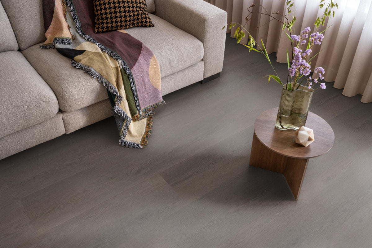 vtwonen Wide Board Charcoal - Klik PVC Stroken - sfeerbeeld 2