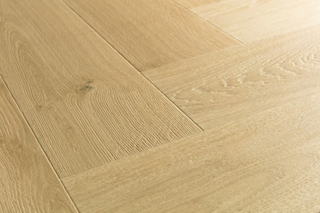 Quick-Step Impressive Design IMD8242 Kardemom Eik - Laminaat Visgraat