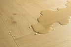 Quick-Step Impressive Design IMD8243 Nootmuskaat Eik - Laminaat Visgraat