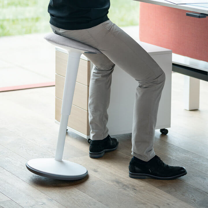 Sedus se:fit - Ergonomische Zit-Sta Kruk - Wit-Lichtgrijs