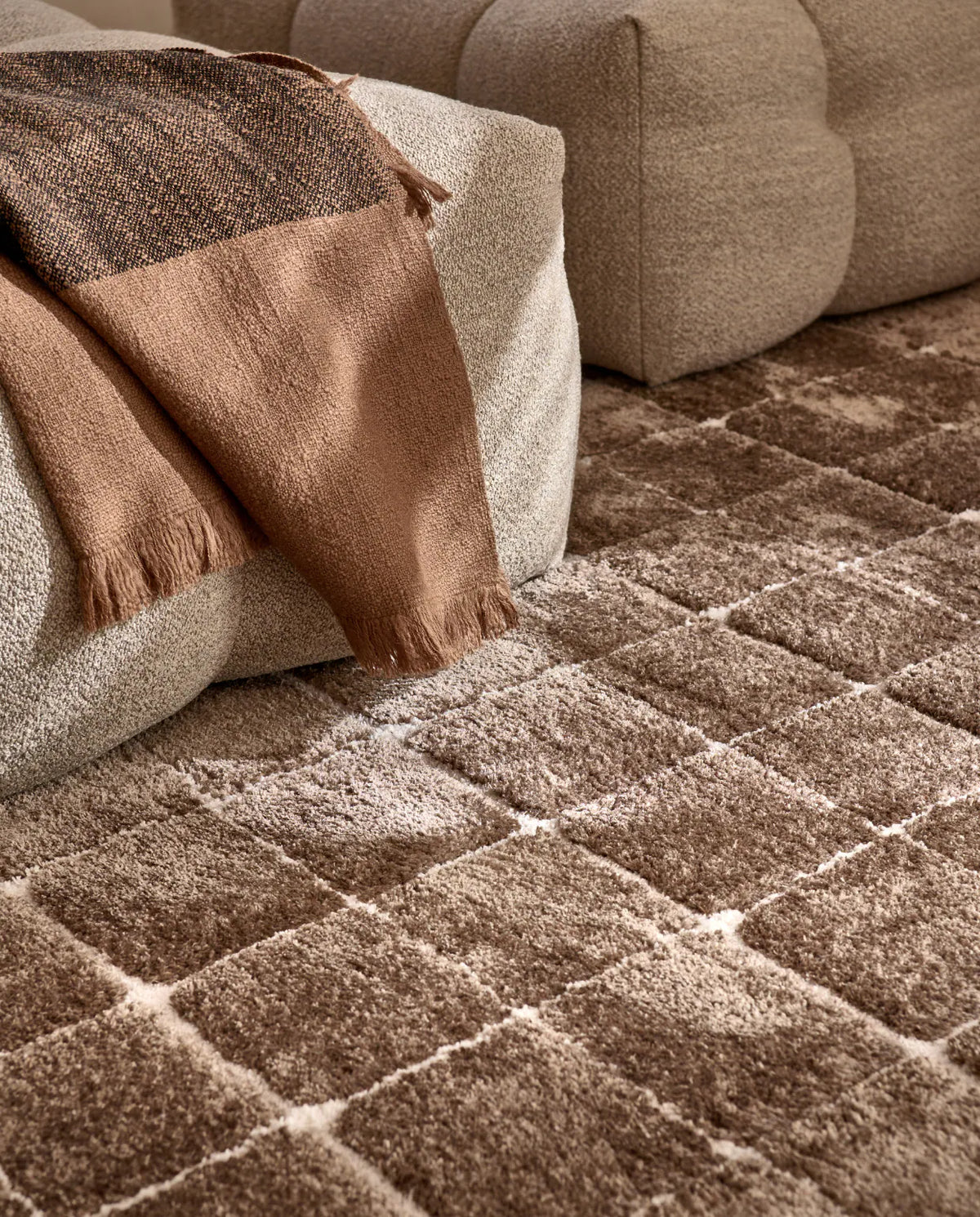vtwonen vloerkleed - Blocks Warm Brown