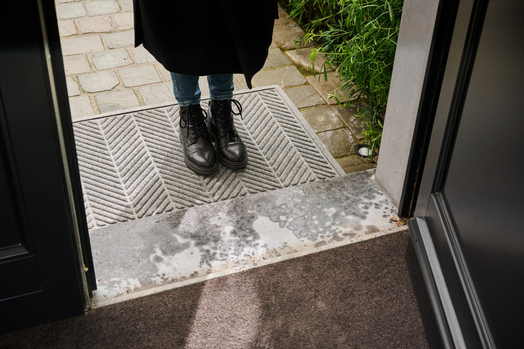 WaterHog® Herringbone Grijs – Droog- en schoonloopmat