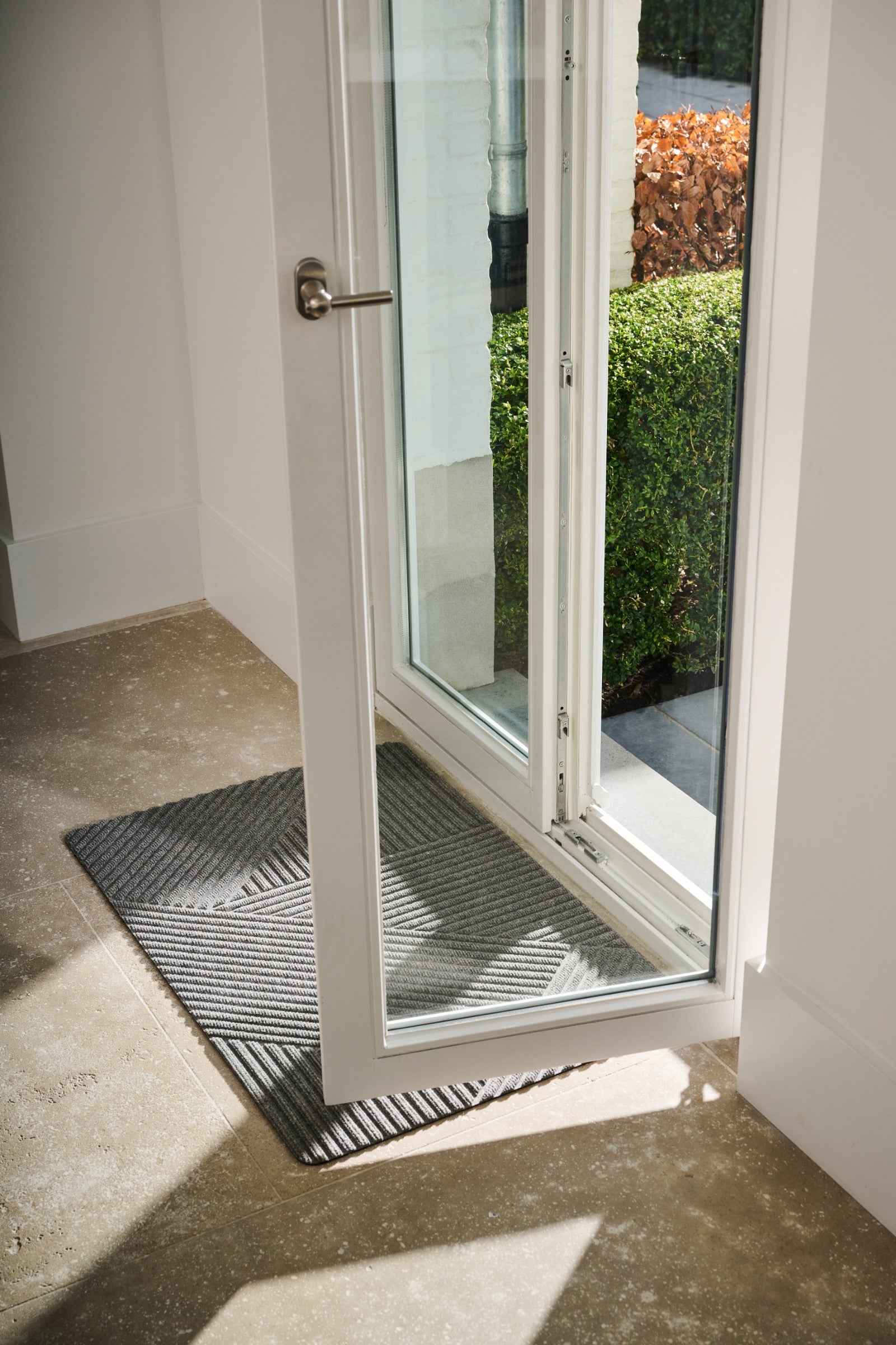WaterHog® Pyramide Grijs – Droog- en schoonloopmat - 55 x 85 cm