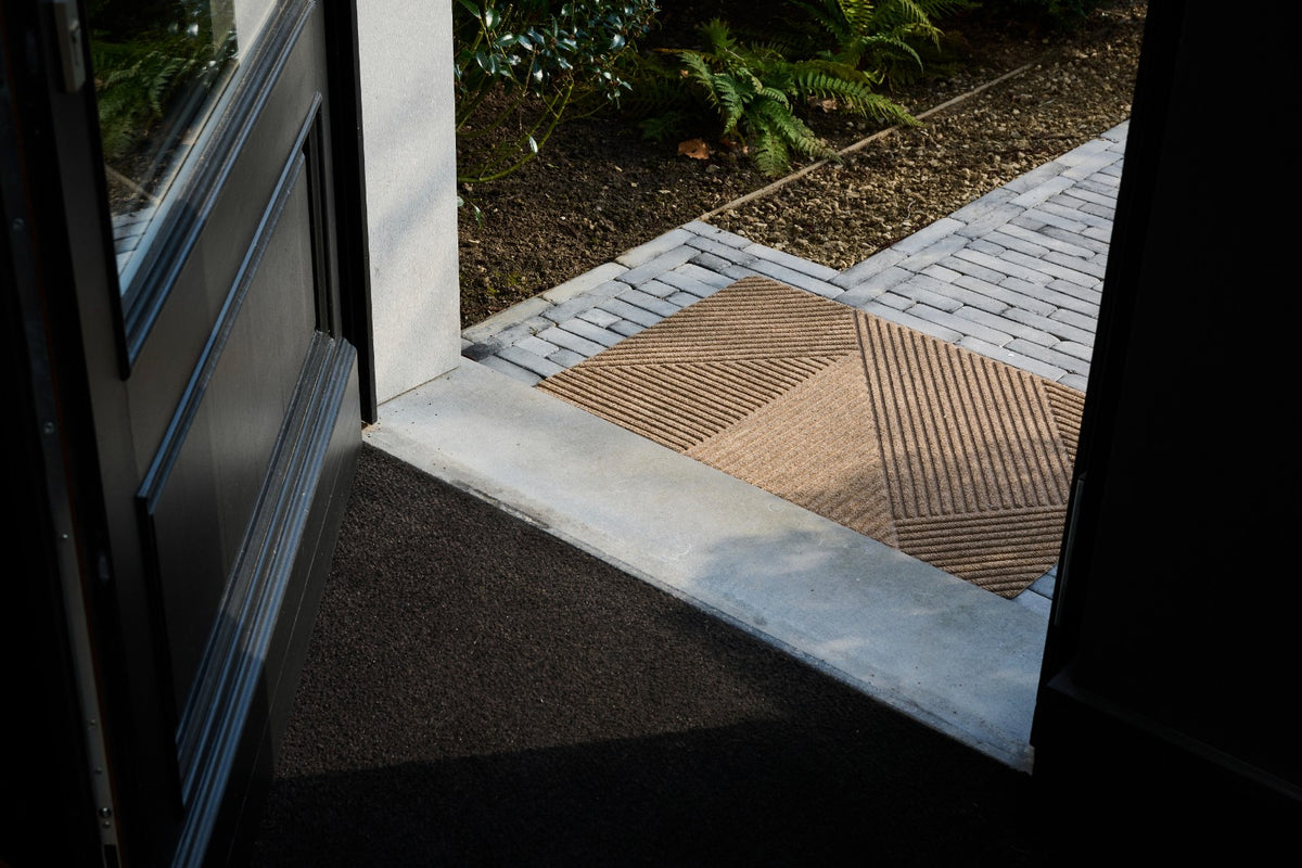 WaterHog® Pyramide Kameel – Droog- en schoonloopmat - 55 x 85 cm